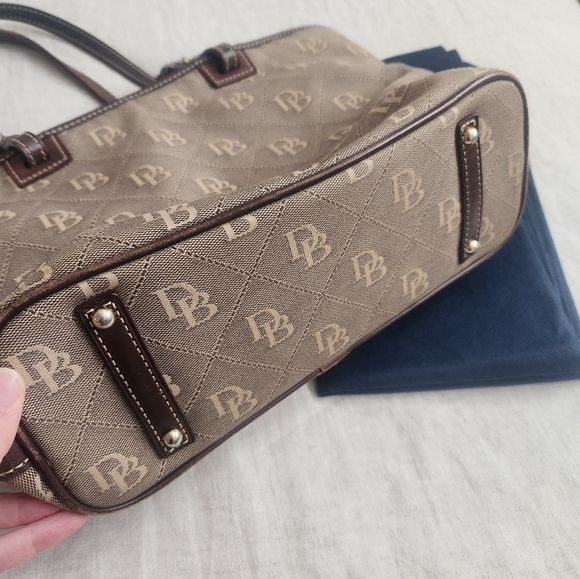 Dooney & Bourke Signature Quilt Medium Tote in Taupe/Brown - Picture 3 of 11